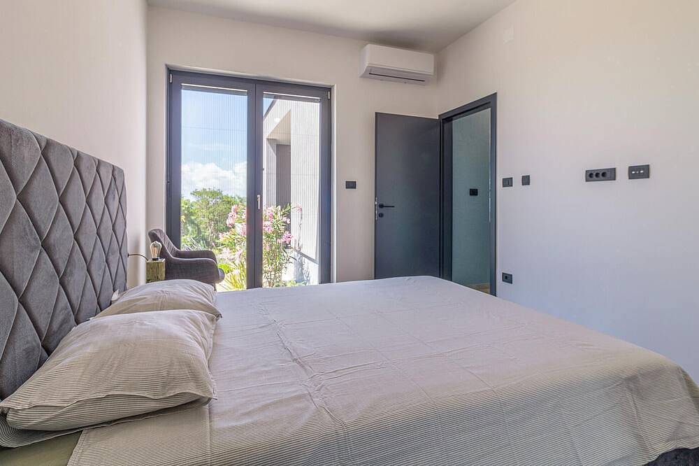Pet friendly home in Brovinje in Raša, Ostküste Istrien