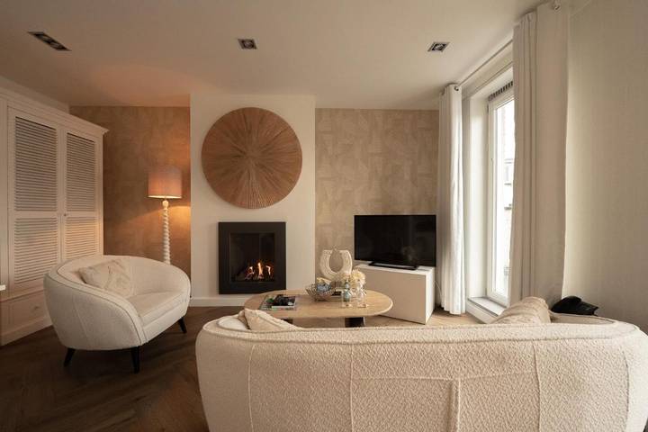 Hôtel pour 3 personnes, avec terrasse dans Bréda - 3