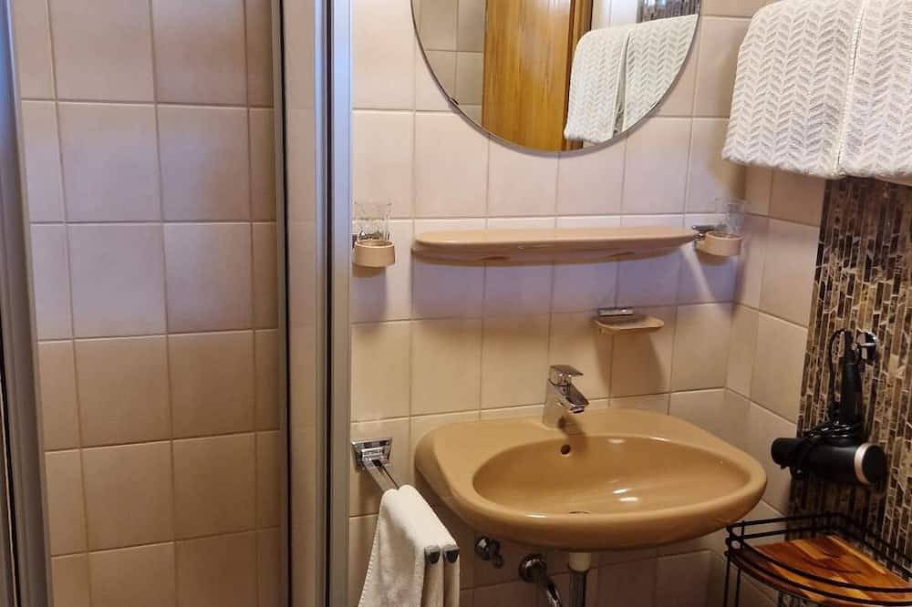 Ganze Wohnung, Gemütliches Ferien-Appartement (40qm) für bis zu 4 Personen in Ruhmannsfelden, Vorderer Bayerischer Wald