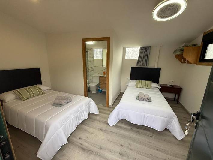 Gîte pour 2 personnes, avec terrasse ainsi que vue et jardin à Vigo - 3