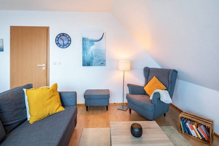 Entire apartment, Apartment "am Hainich" with Private Balcony & Wi-Fi in Hörselberg-Hainich, Hainich