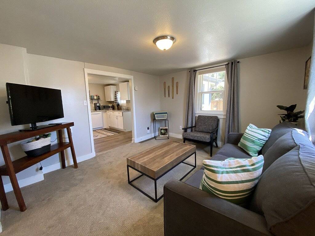 Dog Friendly with Private Fenced Yard, close to Csu and Old Town in Fort Collins, Larimer County