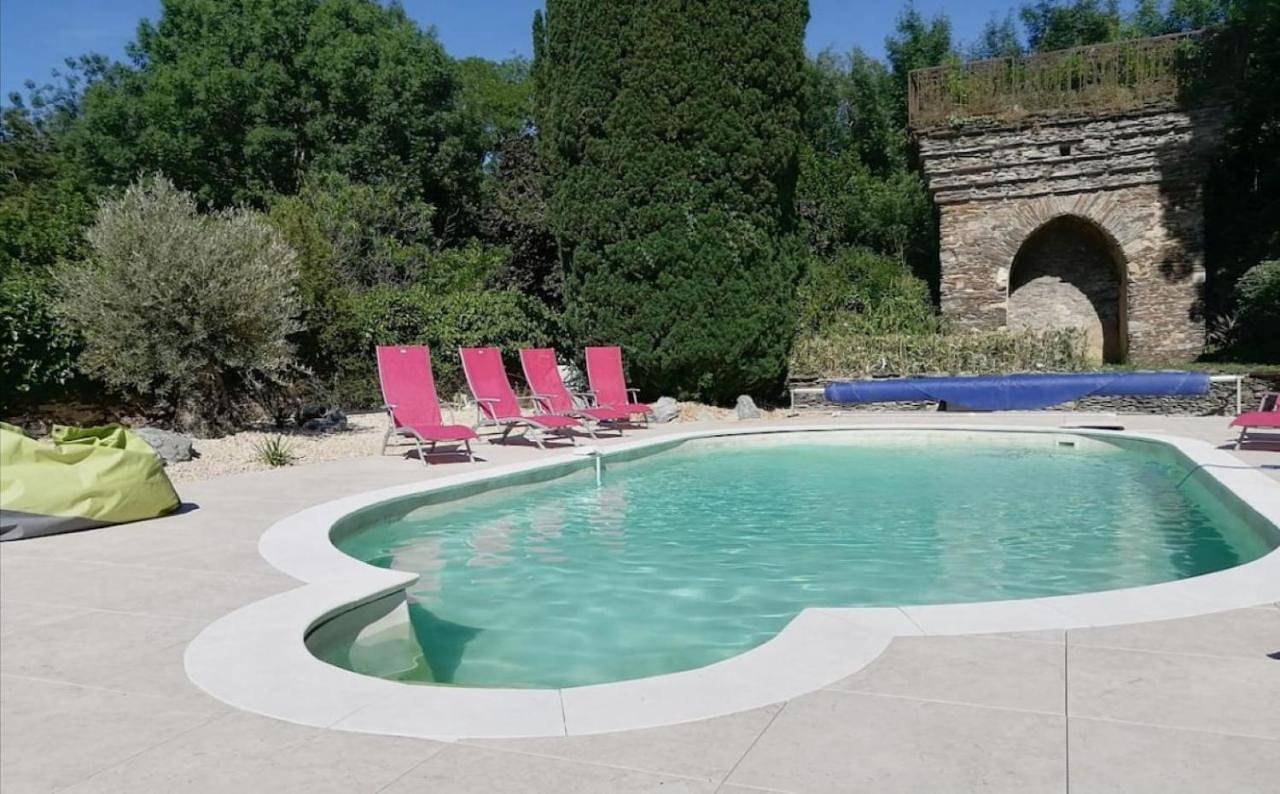 Character House with Pool and Jacuzzi in Pouancé, Région de Segré
