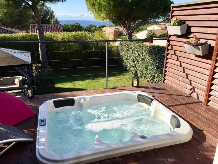 Chalet para 8 personas, con vistas además de piscina y jardín - 1