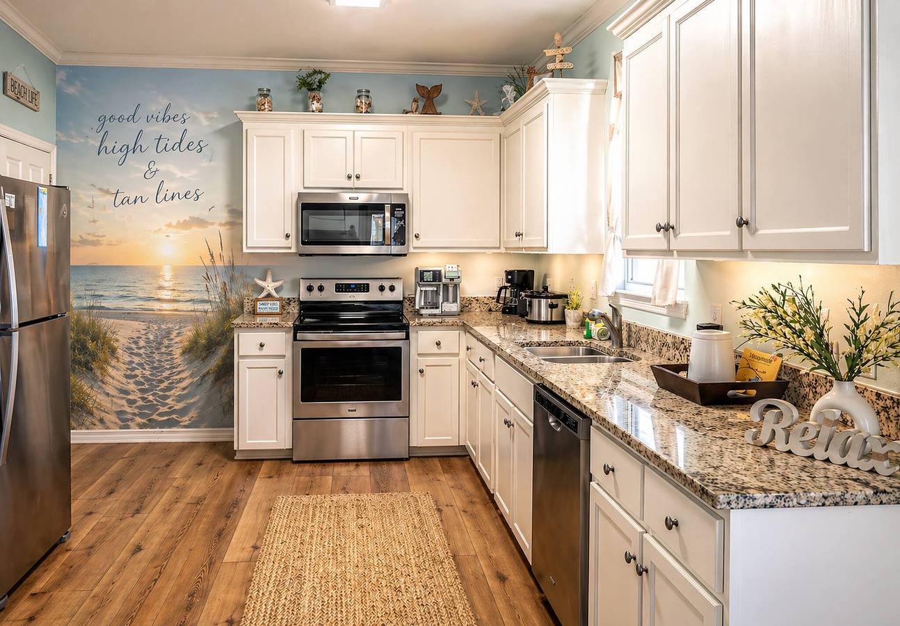 Luxury Beachside Retreat in Gulf Shores - Walk to Sand! in Fort Morgan, Mobile Bay