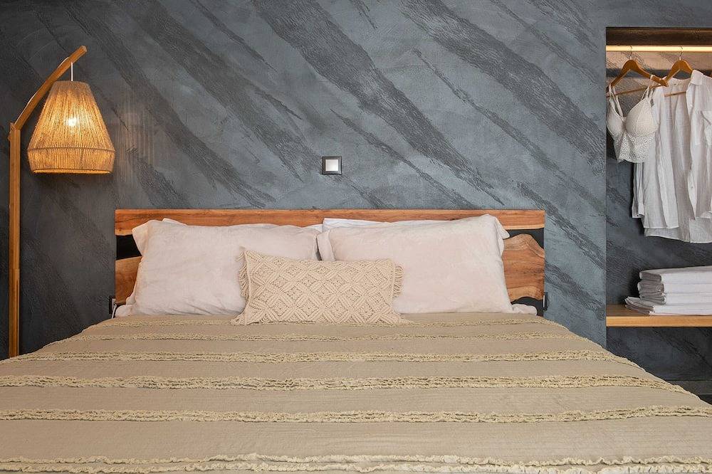 Entire apartment, Dreamcatcher cave house in Thera, Santorini