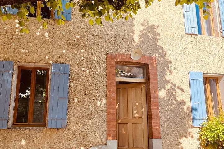 Ferienhaus für 4 Personen, mit Terrasse und Garten in Vaison-la-Romaine