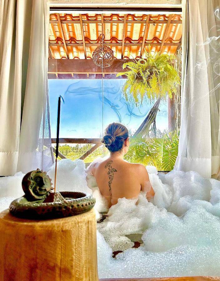 Casas e apartamentos de temporada para 2 pessoas, com balcão e jacuzzi e ainda jardim em Porto de Pedras