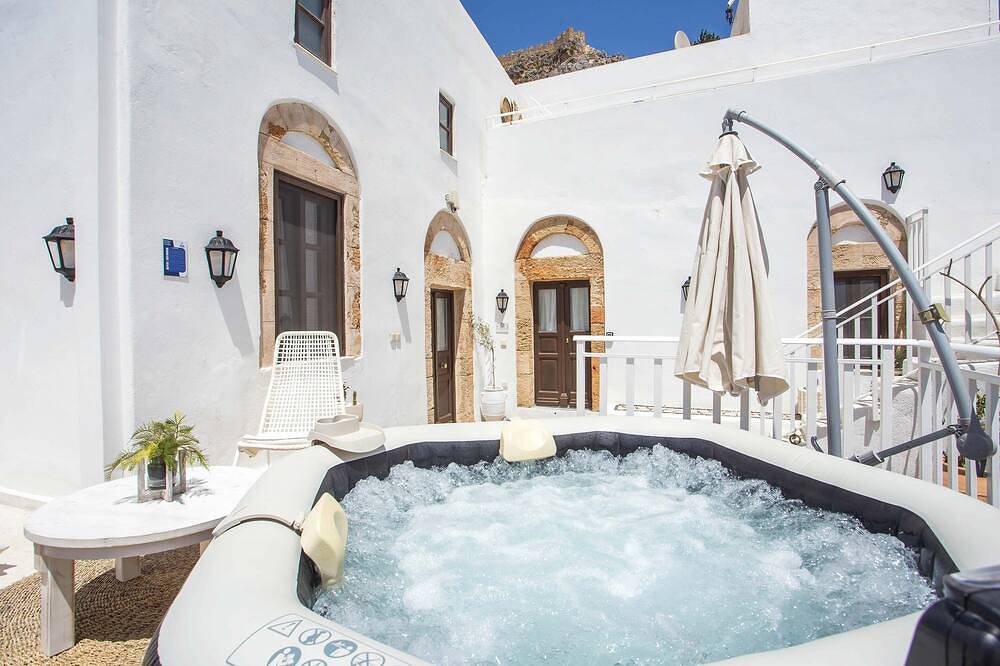 Entire apartment, Heritage Luxury Suites - Enigma in Lindos, Rhodes
