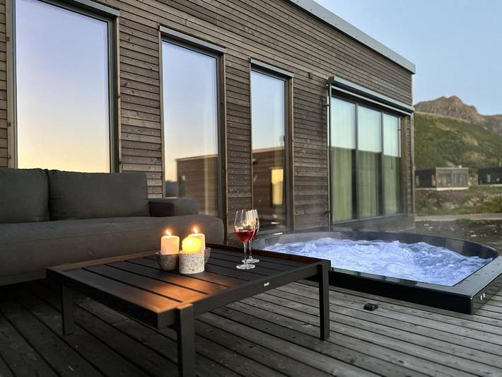 Ferienhaus für 8 Personen, mit Sauna und Ausblick sowie Terrasse, mit Haustier auf den Lofoten - 4