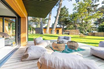 Gîte pour 10 personnes, avec vue ainsi que jardin et terrasse, animaux acceptés dans Plage Du Port Meleu Prefailles