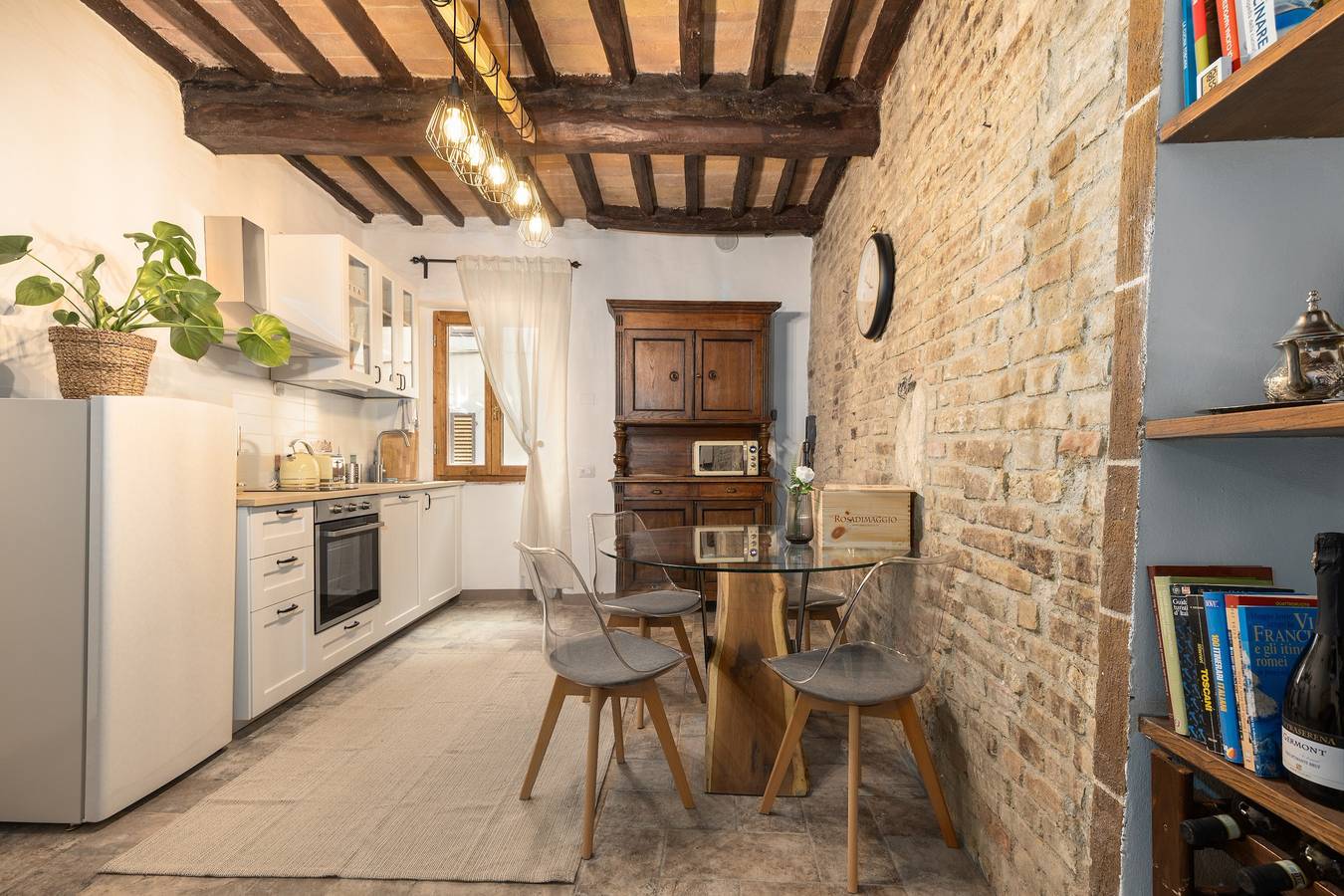 Appartamento intero, Appartamento 'Casa Vesta' con Wi-Fi e aria condizionata in San Gimignano, Siena e dintorni