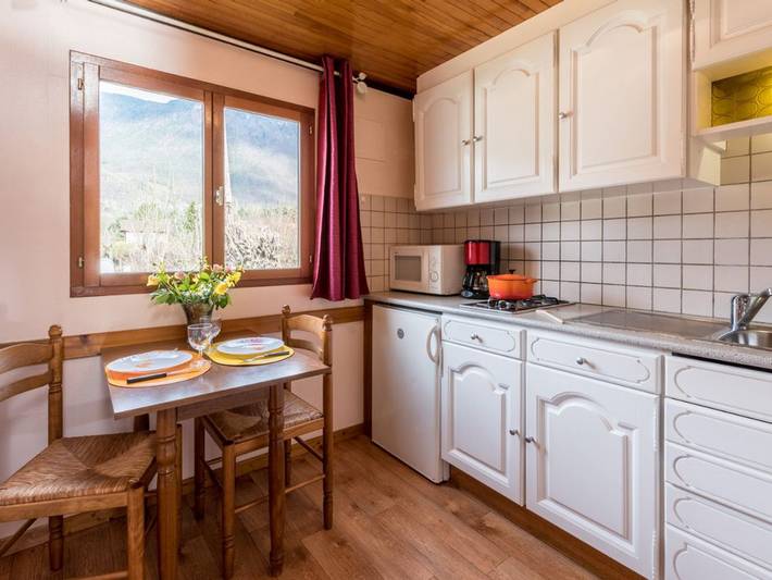 Gîte pour 2 personnes, avec terrasse dans Doucy-Combelouvière - 3