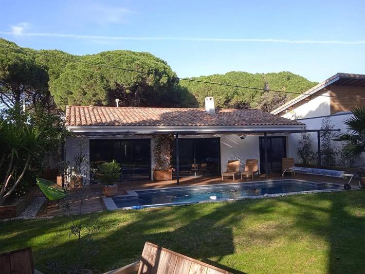 Villa pour 8 personnes, avec jardin ainsi que piscine et terrasse à Aigues-Mortes - 2