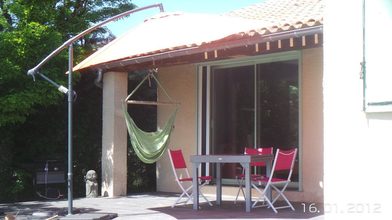Maison sur grand terrain vue panoramique piscine in Mane, Parc naturel régional du Luberon