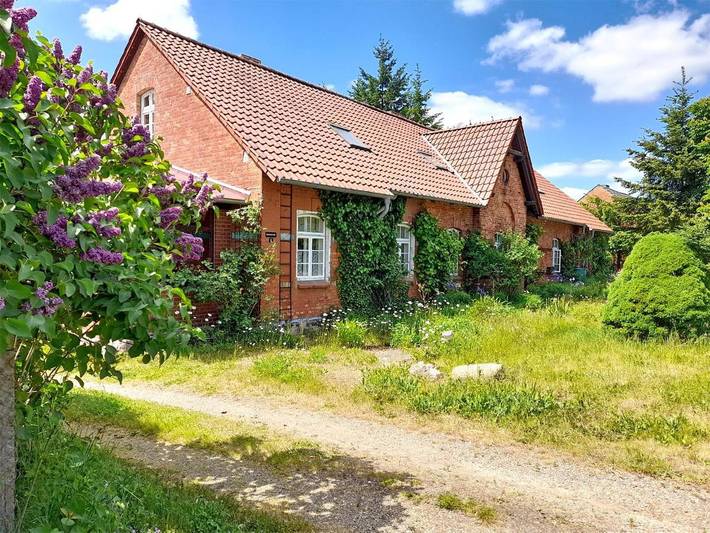 Ferienwohnung für 3 Personen, mit Terrasse und Garten in Klocksin