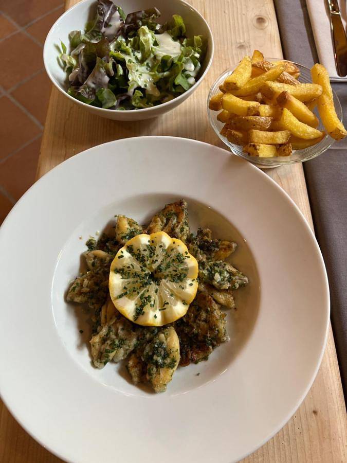 Gîte pour 4 personnes, avec vue sur le lac ainsi que vue et terrasse, adapté aux familles dans Champex-Lac - 4