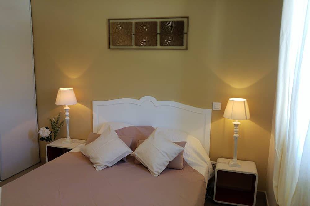 Appartamento intero, Rivière à 2 Min/wifi Gratuit/clim/piscine Chauffée/2 Chambres/ping-pong/pétanque in Galeria, Parco naturale regionale della Corsica