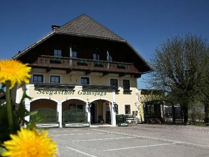 Hotel für 2 Personen, mit Seeblick und Garten sowie Ausblick und Terrasse am Wolfgangsee