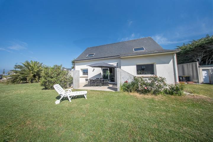 Location de vacances pour 8 personnes, avec jardin et terrasse, animaux acceptés dans Kerhillio - 2