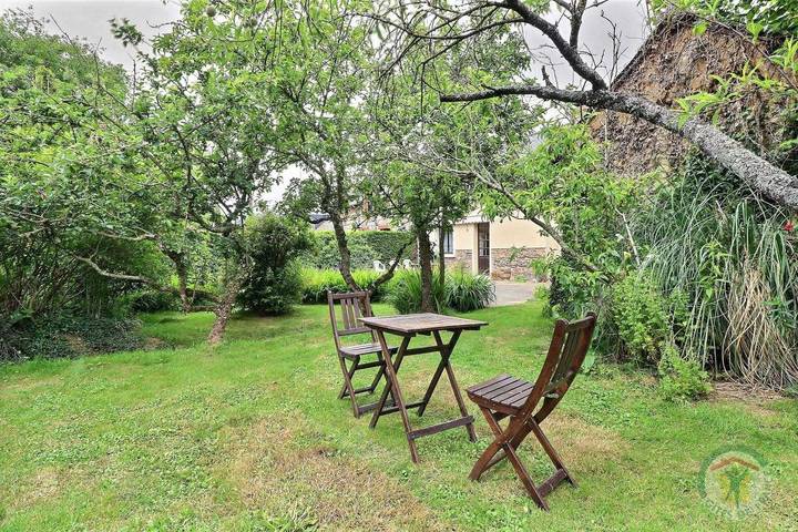 Gîte pour 4 personnes, avec Terrasse ainsi que Jardin et Vue dans Mernel