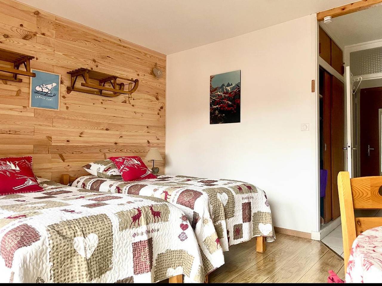 Studio entier, Studio 2* pour 2 pers avec wifi et parking, centre station in Brides-les-Bains, Massif de la Vanoise