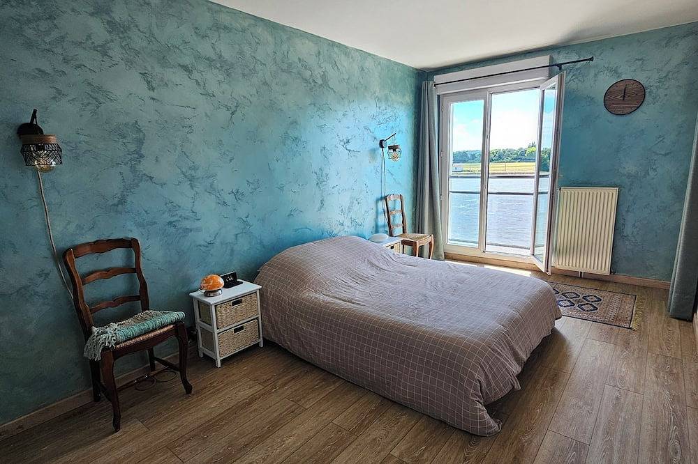Appartement entier, Appartement spacieux. Avec vue sur la Seine à deux pas des transports. in Ablon-sur-Seine, Val-de-Marne