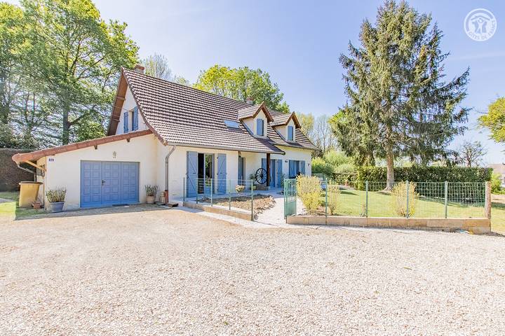 Gîte pour 6 personnes, avec Terrasse et Jardin