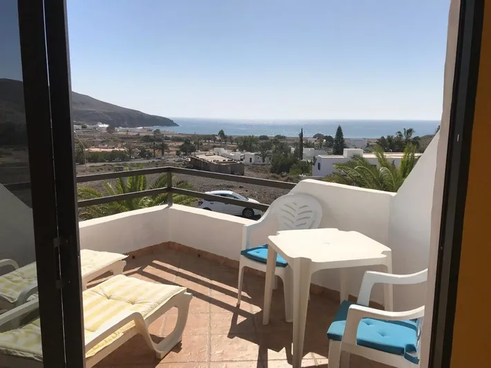 Apartamento de vacaciones para 2 personas, con vistas además de jardín y piscina - 1