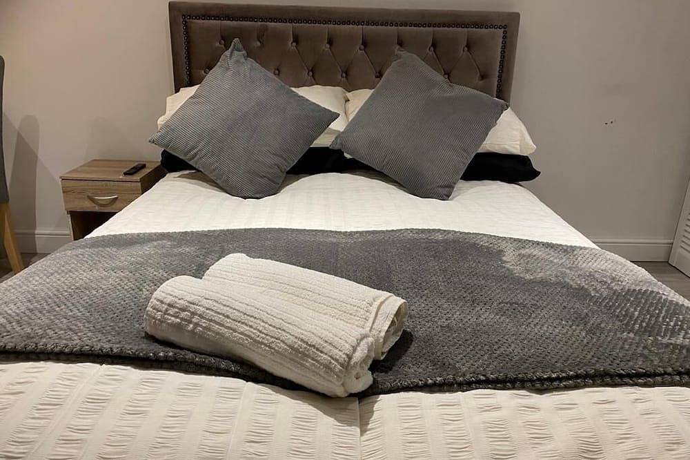 Modern Cosy Room Close to city centre Free Parking in Manchester, Greater Manchester
