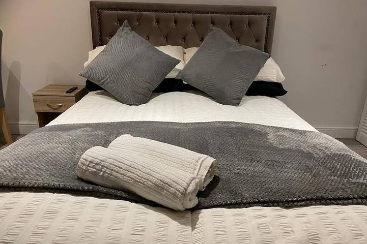 Modern Cosy Room Close to city centre Free Parking in Manchester, Grand Manchester
