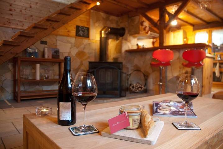 Gîte pour 2 personnes, avec Balcon et Jacuzzi ainsi que Terrasse et Sauna à Les Villards-sur-Thônes