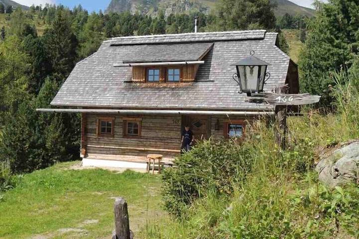 Blockhütte für 6 Personen, mit Garten am Falkertsee