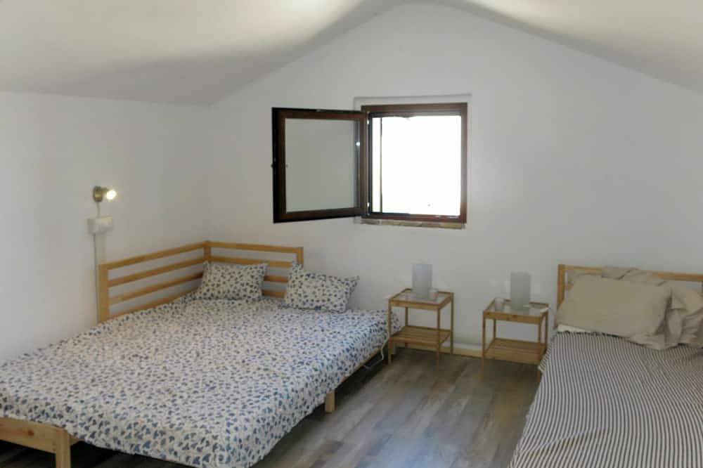 Appartamento in villa con piscina, vasca idromassaggio, A/C, Wifi, Tv, patio, vista panoramica in Roseto degli Abruzzi, Provincia di Teramo