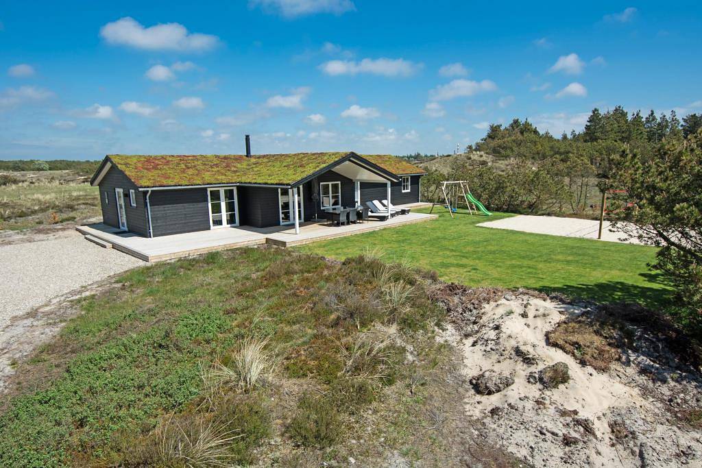 Modern holiday home near Blåvand with space for togetherness and relaxation in Blavand, Región de Varde