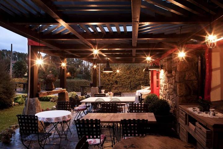 Hôtel pour 3 personnes, avec Terrasse ainsi que Jardin et Vue à Galdakao