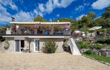 Ferienwohnung für 4 Personen, mit Garten und Ausblick sowie Terrasse in Grad Opatija