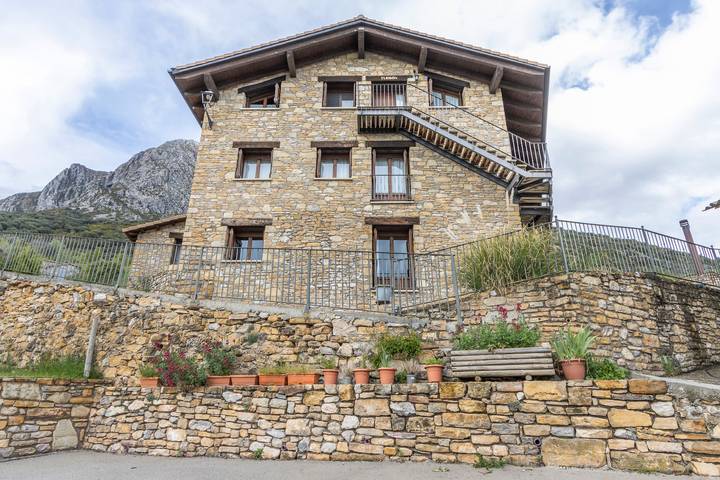 Vakantiewoning voor 7 personen, met tuin in Huesca Provincie