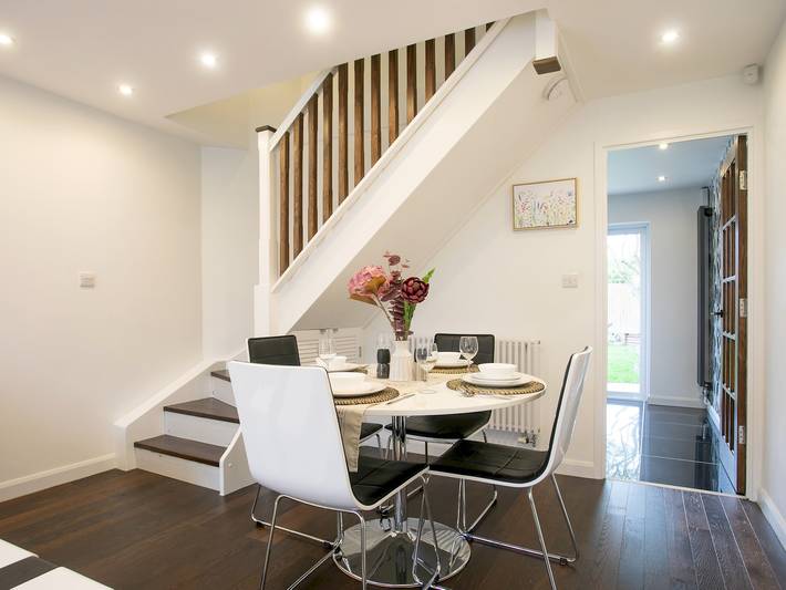 Charming Home - Free Parking - Private Garden - Pass the Keys in Nottingham, Östliches Mittelengland