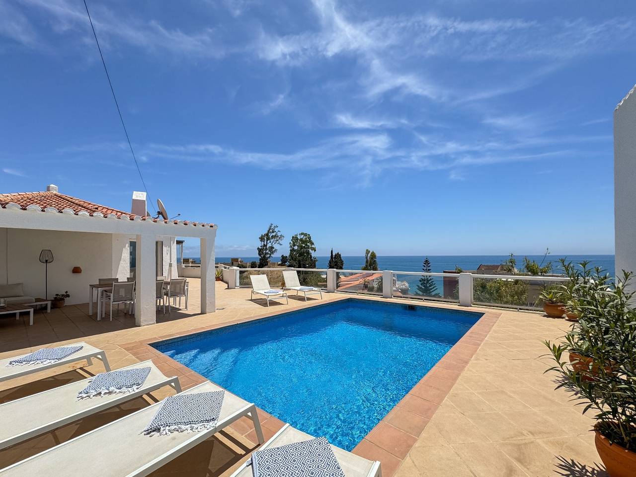 Villa Arriba met Verwarmd zwembad, Uitzicht op zee, Dichtbij het strand in Playa de Torreblanca, Fuengirola