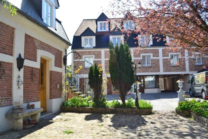 Appartement de vacances pour 7 personnes, avec Terrasse et Vue à Montreuil (Pas-de-Calais)