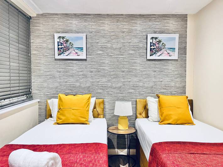 Ferienhaus für 11 Personen, mit Terrasse und Garten, kinderfreundlich - 1