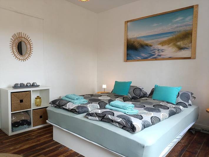 Ferienwohnung für 2 Personen, mit Whirlpool und Terrasse sowie Garten und Ausblick