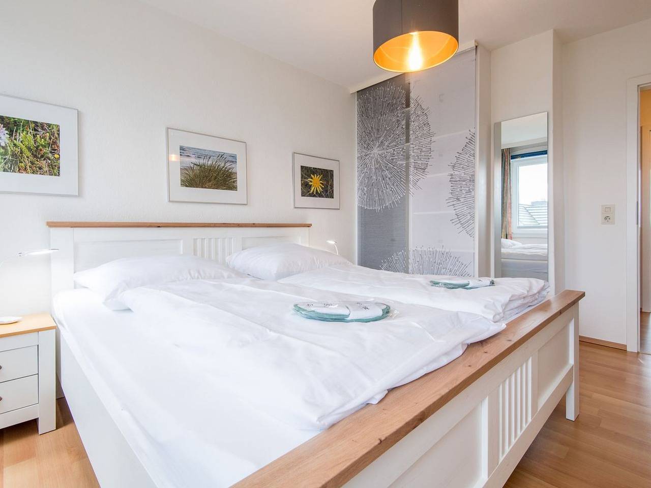 Ganze Ferienwohnung, Haus Decker, App. 3 - Ferienwohnung mit ca. 80 m², 4 Zimmern und Meerblick für bis zu 4 Personen in Wenningstedt, Sylt