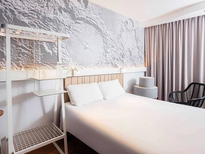 Hôtel pour 4 personnes, avec terrasse ainsi que piscine et jardin à Chaintré - 4