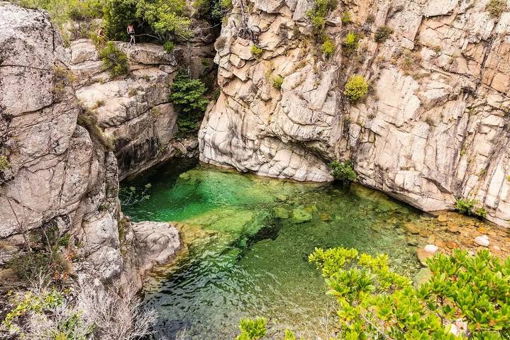 Camping pour 4 personnes, avec piscine et terrasse, animaux acceptés en Corse-du-Sud - 3