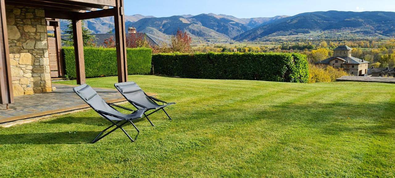 Casa con encanto, jardín, vistas y piscina in Estavar, Parque Natural Regional de los Pirineos Catalanes