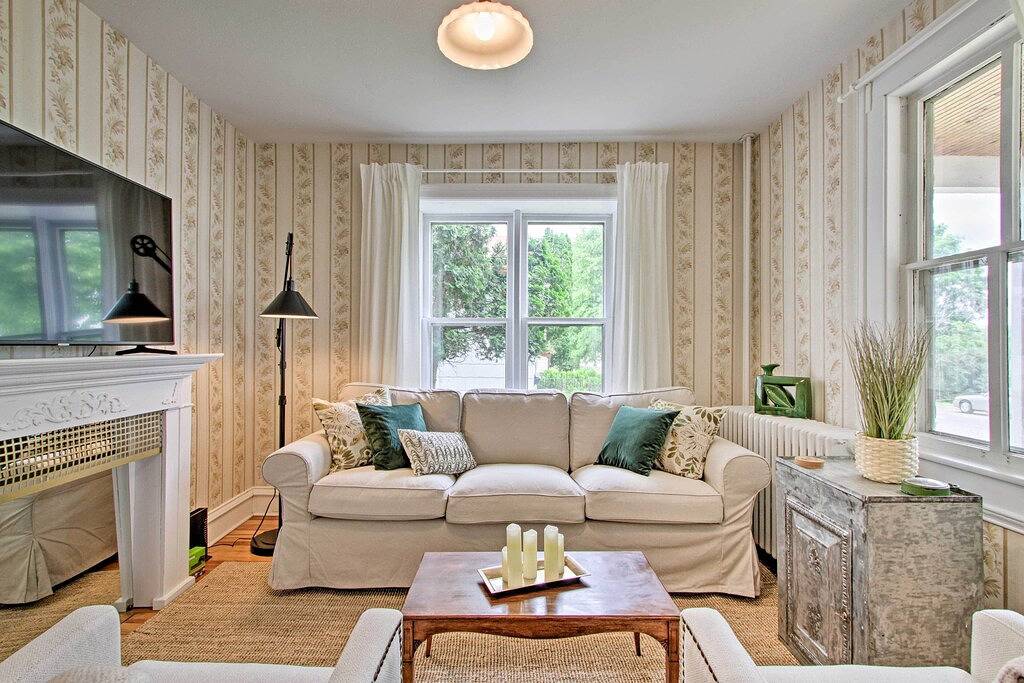 Neu! Historisches Wabasha-Haus mit Patio in der Innenstadt! in Wabasha, Wabasha County