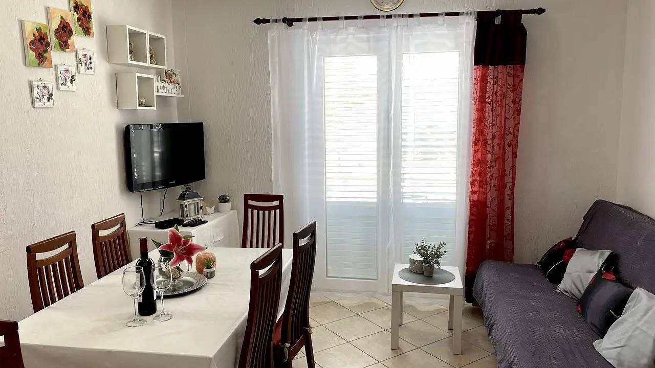 Ganze Ferienwohnung, Ferienwohnung für 6 Personen (67 m²) in Lopar in Lopar, Rab