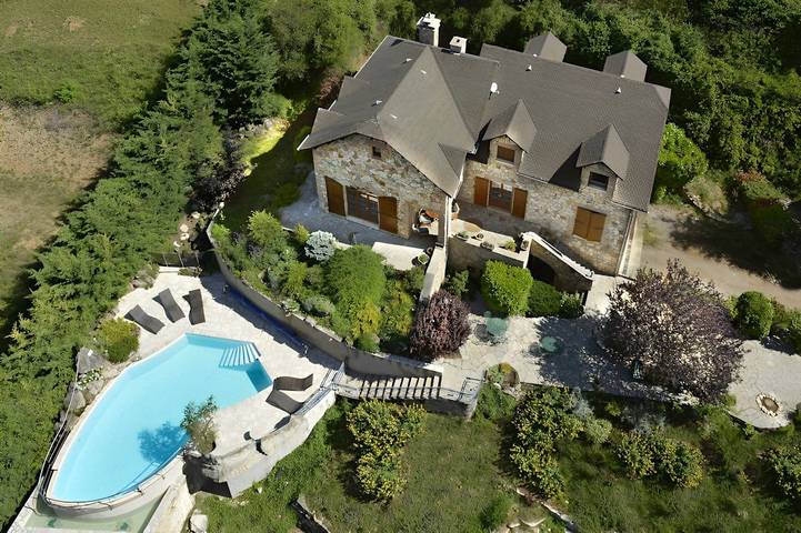 Chambre d’hôte pour 2 personnes, avec jardin et piscine